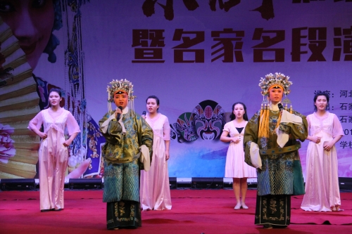 京劇社谷源琪、冀穎慧、孫新媛等演唱傳統(tǒng)京劇《穆桂英掛帥》選段