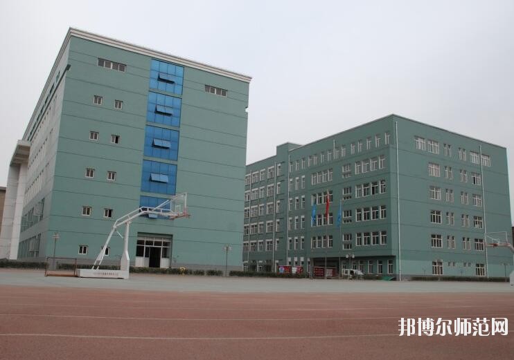 保定女子職業(yè)幼兒師范中專學(xué)校2019年報(bào)名條件、招生對(duì)象