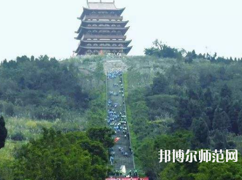 南充華西幼兒師范中等職業(yè)技術(shù)學(xué)校2020年報(bào)名條件、招生要求、招生對(duì)象 