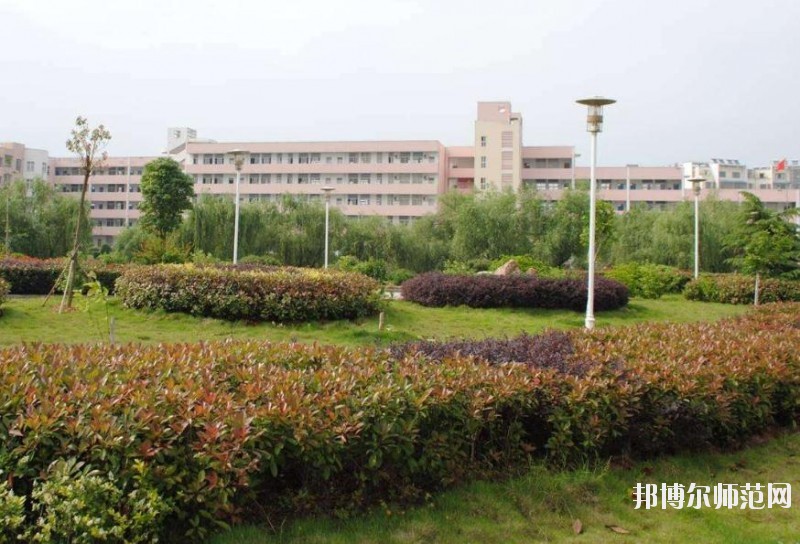 廣州2020年中專幼師學(xué)?？梢钥即髮? width=
