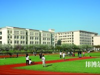 南京市2020年中專幼師學(xué)?？梢钥即髮? /><b>南京市2020年中專幼師學(xué)校可以考大專嗎</b><span>2019-12-24 13:45</span><p>南京市2020年中專幼師學(xué)?？梢钥即髮?中專幼師學(xué)校畢業(yè)的同學(xué)當(dāng)然是可以考大專院校的。畢竟現(xiàn)在社會(huì)的就業(yè)競(jìng)爭(zhēng)壓力是很大的，</p></a></li>
            <li><a href=