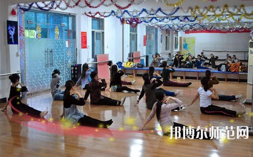 遵義2020年中專幼師學(xué)?？梢钥即髮? width=