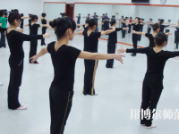 白銀2020年中專幼師學?？梢钥即髮? /><b>白銀2020年中專幼師學?？梢钥即髮?/b><span>2020-05-21 11:19</span><p>白銀中專幼師學?？梢钥即髮?同學能夠由繼續(xù)學習的想法，這一點是非常好的。而升學的方法有很多種，可以參加高職院校開設的單</p></a></li>
            <li><a href=
