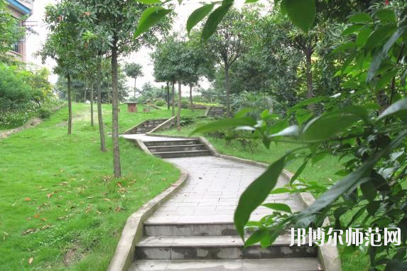 重慶市工業(yè)幼師學(xué)校怎么樣、好不好
