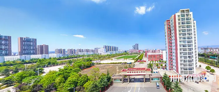 曲靖幼兒師范技工學(xué)校2023年學(xué)費(fèi)、收費(fèi)多少