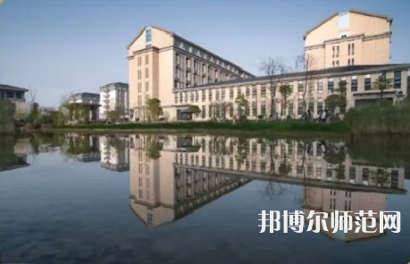 湖北恩施師范學(xué)院2023年報(bào)名條件、招生要求、招生對(duì)象