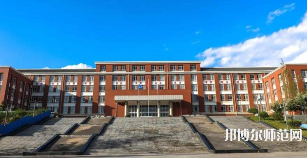 云南大學(xué)滇池師范學(xué)院楊林校區(qū)2023年報(bào)名條件、招生要求、招生對象