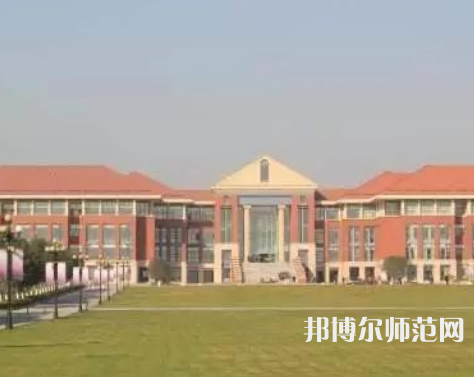 中國(guó)傳媒師范大學(xué)南廣學(xué)院2023年學(xué)費(fèi)、收費(fèi)多少