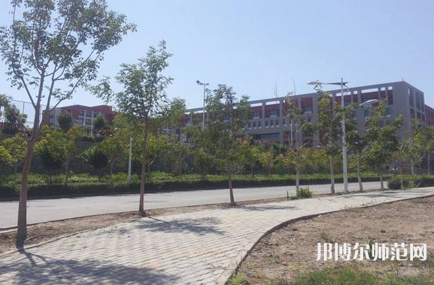 烏魯木齊職業(yè)師范大學(xué)2023年報名條件、招生要求、招生對象