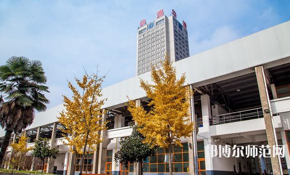 西安建筑科技師范大學(xué)華清學(xué)院2023年報名條件、招生要求、招生對象