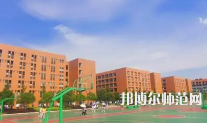 2023年懷化師范高等?？茖W校是民辦大學還是公辦