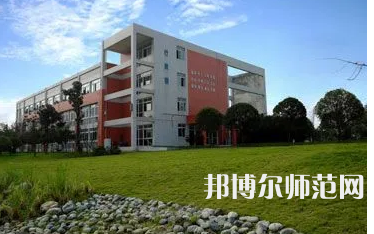 2023年成都中山職業(yè)技術(shù)幼兒師范學(xué)校報(bào)名條件、招生對(duì)象