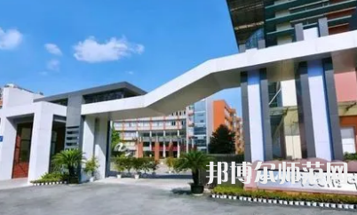 2023年四川師范大學(xué)附屬中學(xué)報(bào)名條件、招生對(duì)象